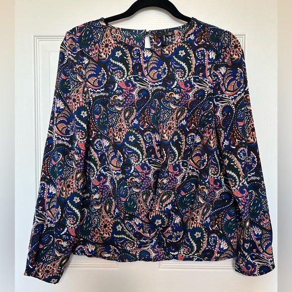 4/$20 Vero Moda paisley long sleeve scoop neck light pink and navy blouse size S - Picture 5 of 8
